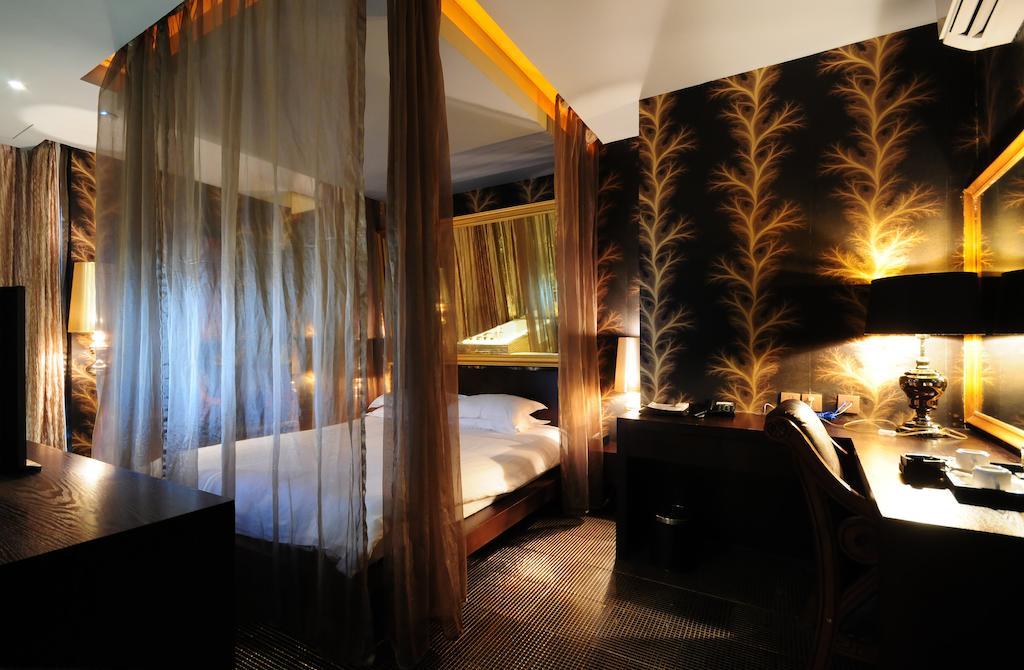 Hotel 8 Colors